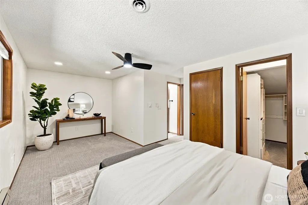 1314 Evergreen Park SW Olympia WA 98502