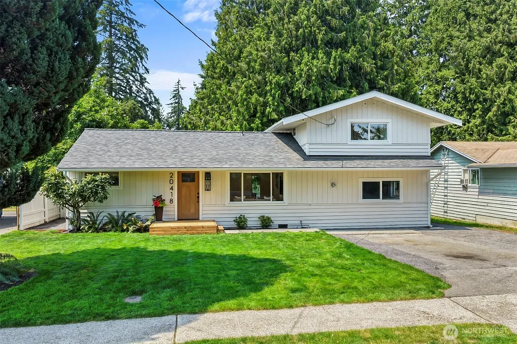 20418 54th Avenue W Lynnwood WA 98036