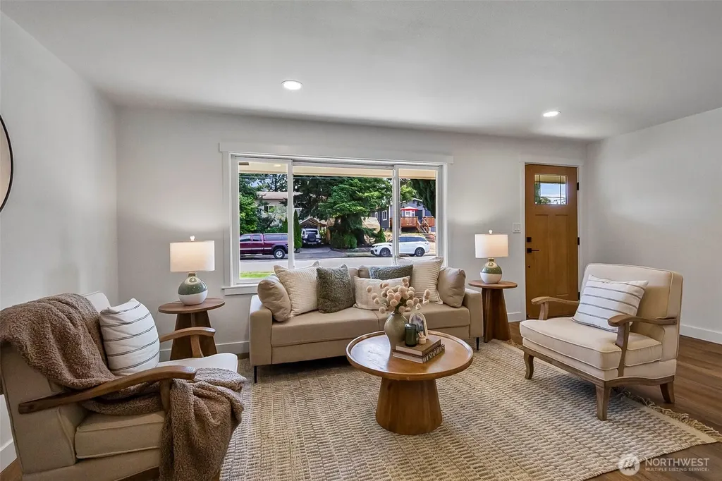 20418 54th Avenue W Lynnwood WA 98036