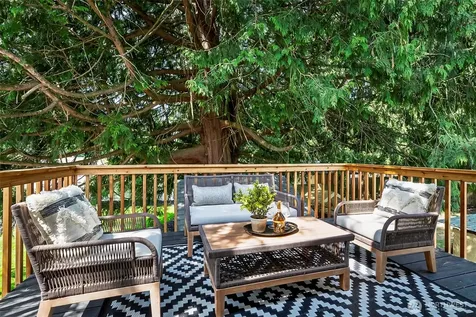 20418 54th Avenue W Lynnwood WA 98036