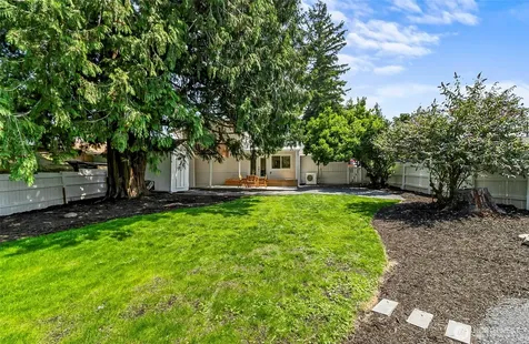 20418 54th Avenue W Lynnwood WA 98036