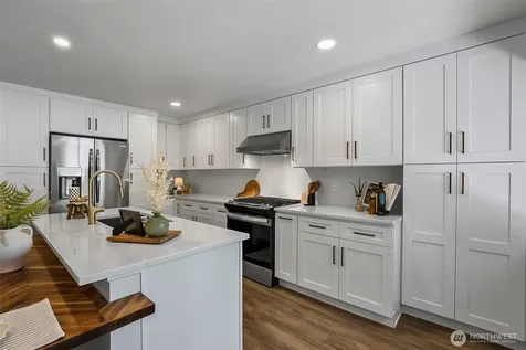 20418 54th Avenue W Lynnwood WA 98036