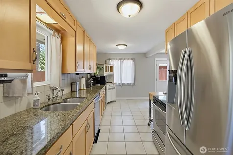 26204 SE 224th Street Maple Valley WA 98038