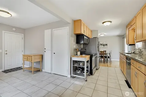 26204 SE 224th Street Maple Valley WA 98038