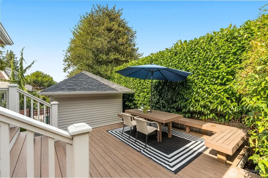 2416 2nd Avenue N Seattle WA 98109