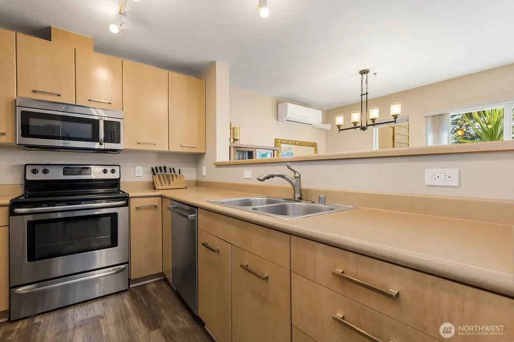 710 240th Way SE Sammamish WA 98074