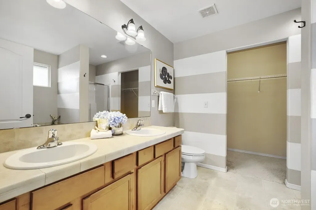 215 196th Place SW Bothell WA 98012