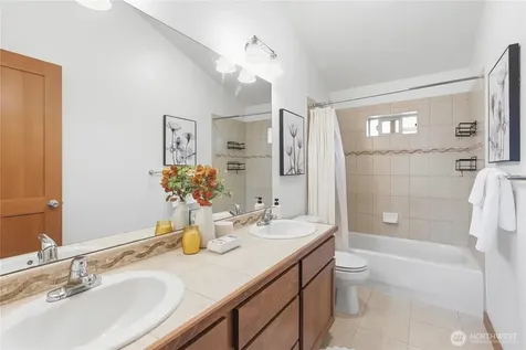 821 NW 53rd Street Seattle WA 98107