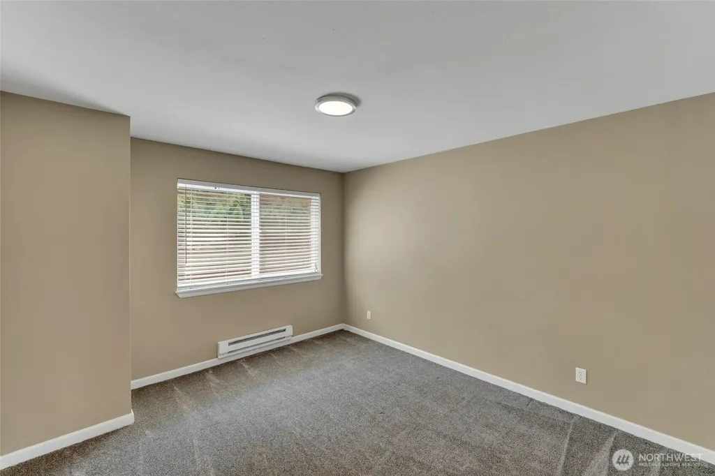 31500 33rd Place SW Federal Way WA 98023