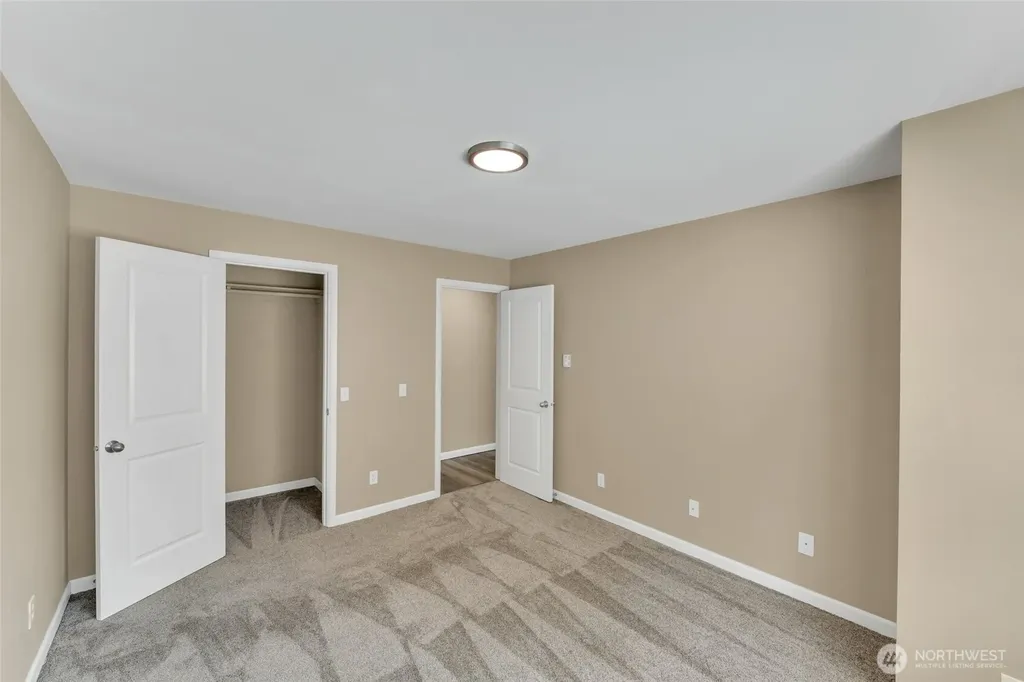 31500 33rd Place SW Federal Way WA 98023
