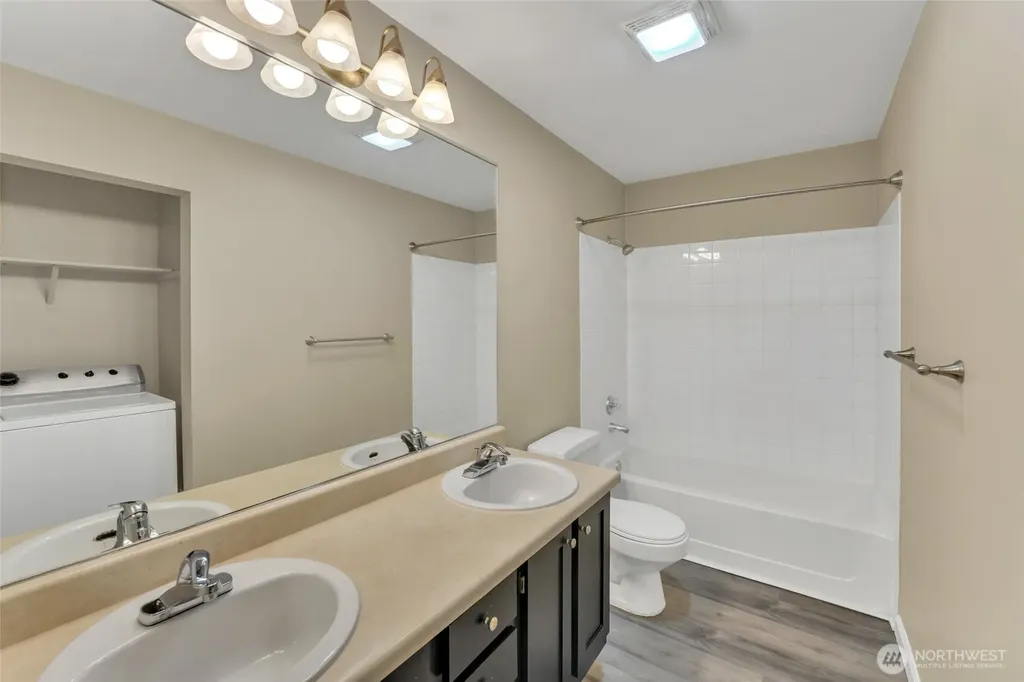 31500 33rd Place SW Federal Way WA 98023