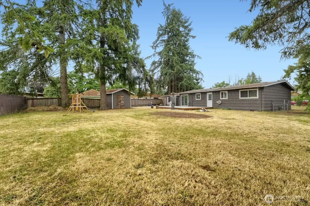 715 Johns Rd E Parkland WA 98445