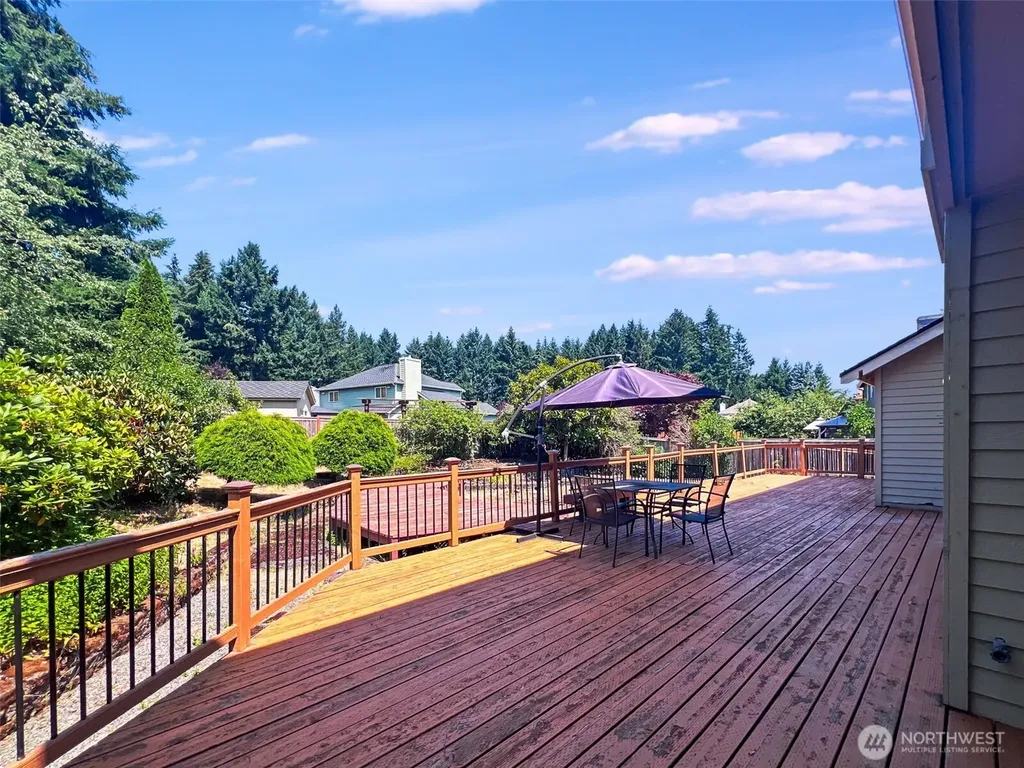 101 Eagle Ridge Drive E Puyallup WA 98374