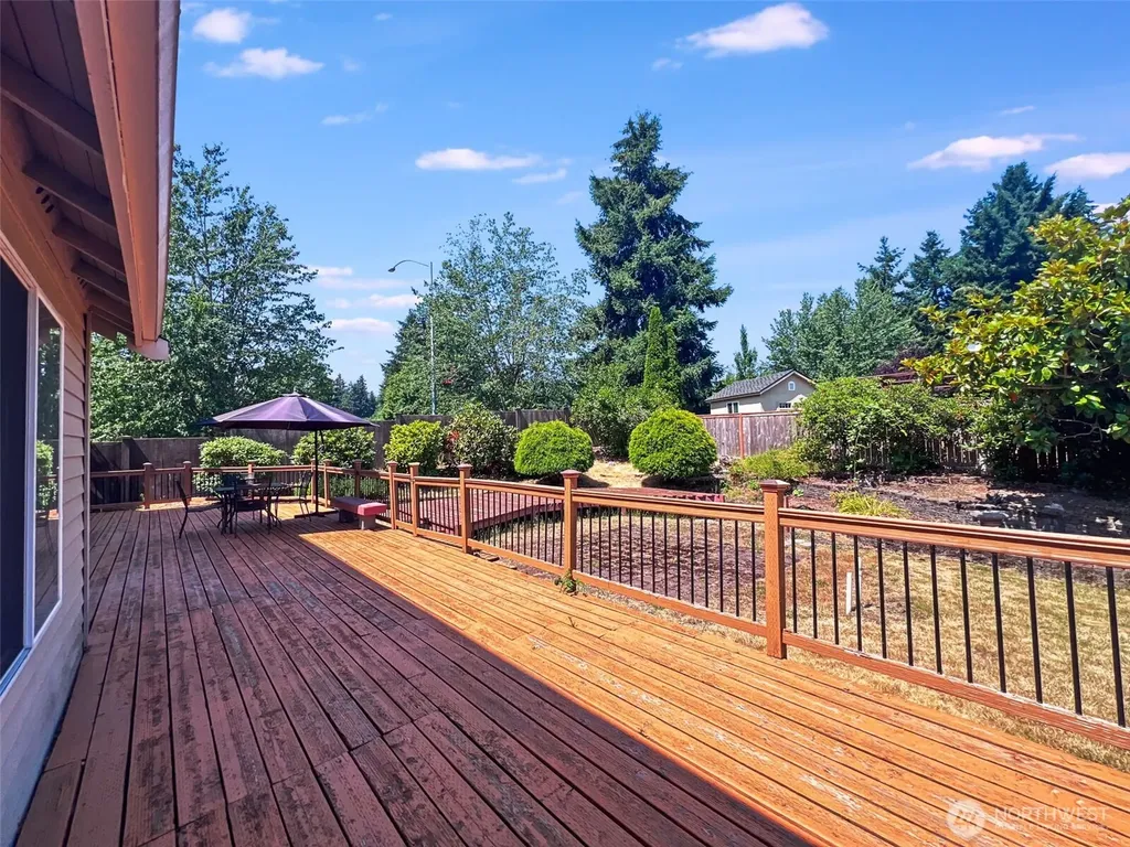 101 Eagle Ridge Drive E Puyallup WA 98374