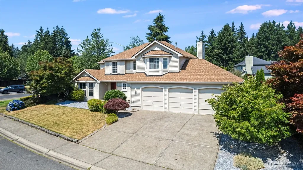 101 Eagle Ridge Drive E Puyallup WA 98374