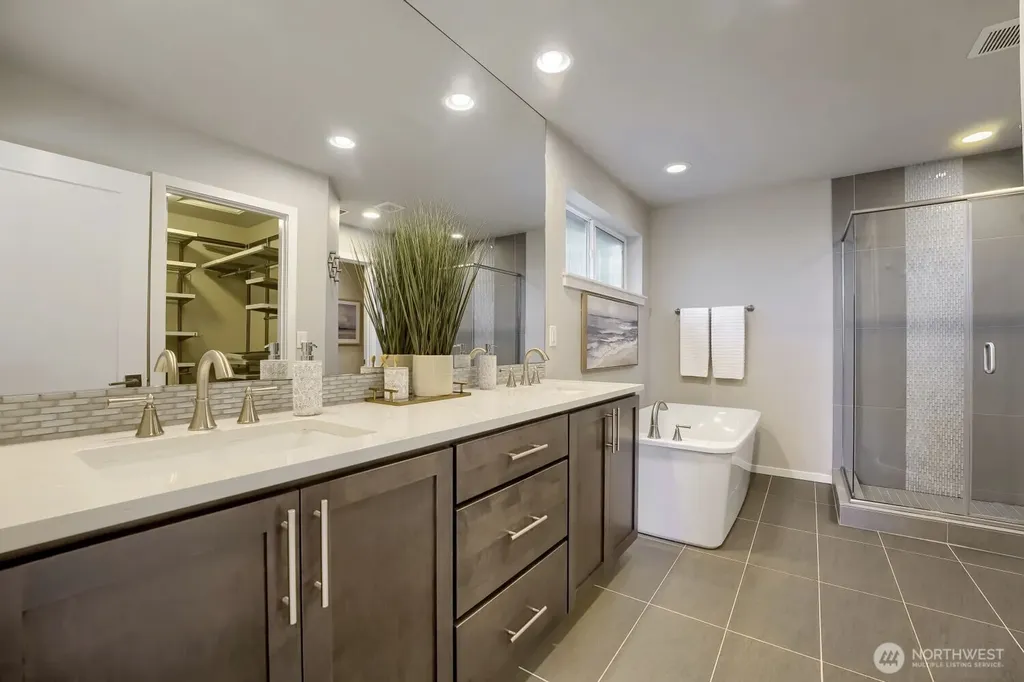 13521 NE 128th Place Kirkland WA 98034