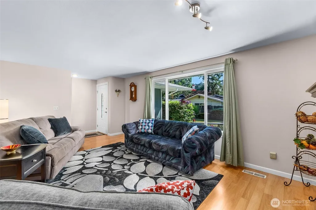 4805 33rd Court SE Lacey WA 98503