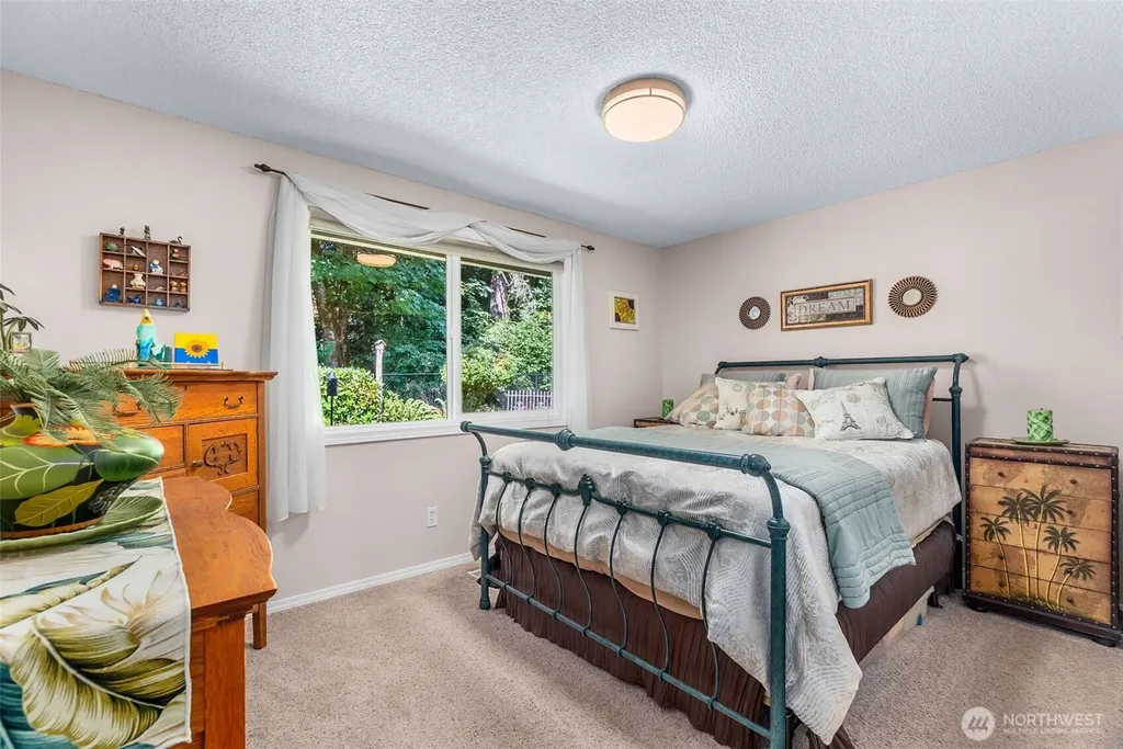 4805 33rd Court SE Lacey WA 98503