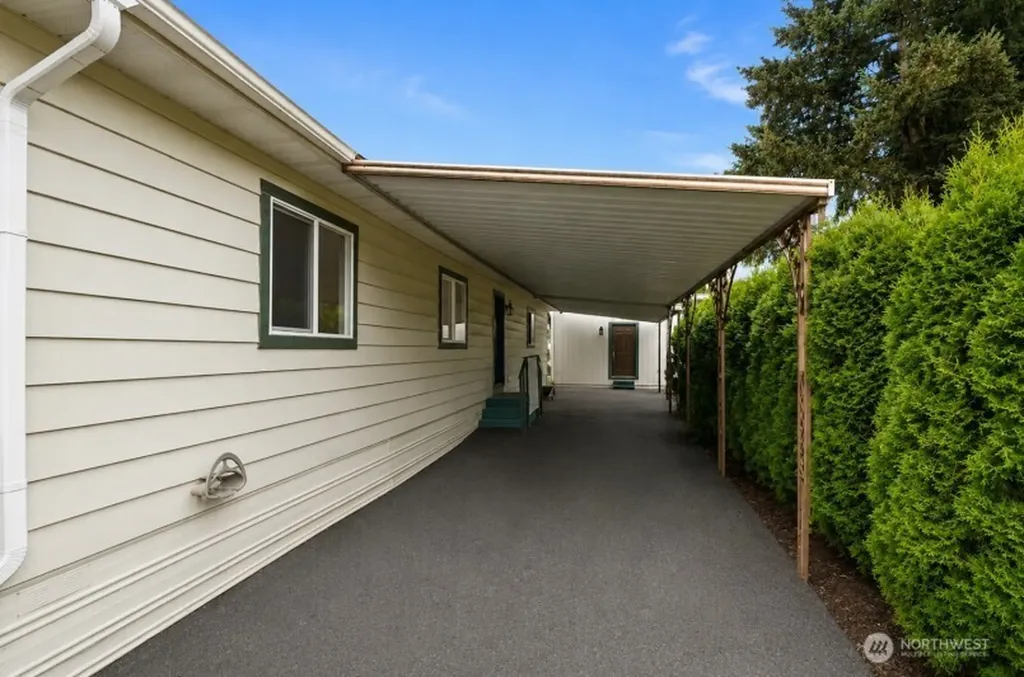 2399 Nightingale Lane Kelso WA 98626