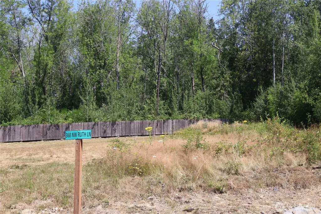 368 NW Ruth Lane Bremerton WA 98310