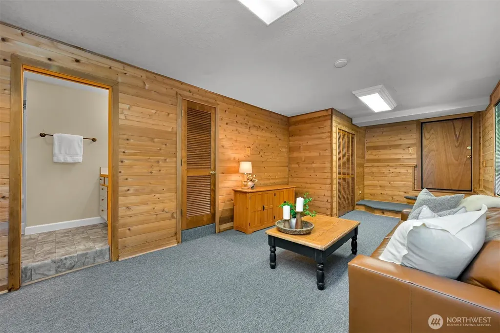 10 Sparrow Court Bellingham WA 98229
