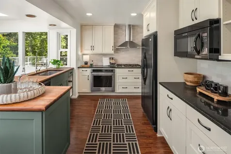 18025 70th Place W Edmonds WA 98026