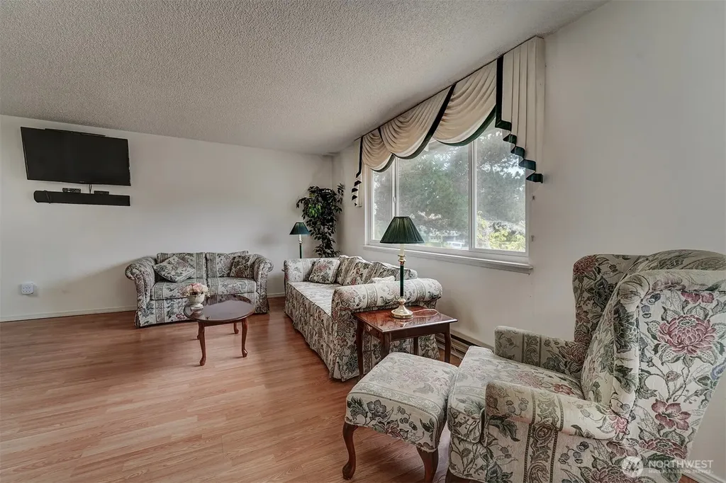 7085 Thebes Street NE Bremerton WA 98311