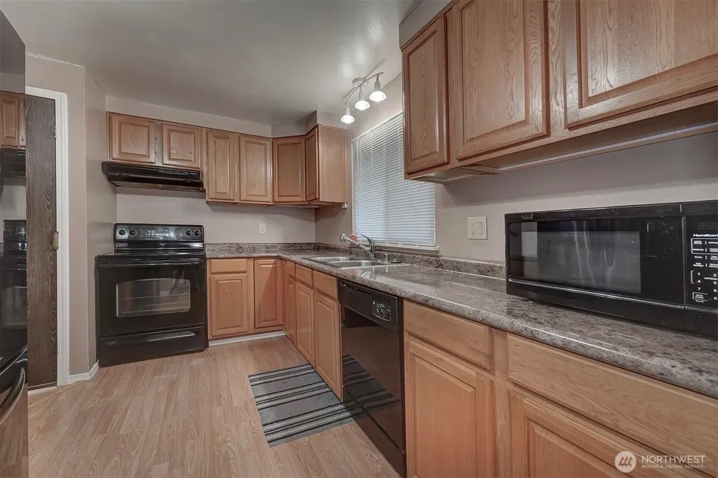 7085 Thebes Street NE Bremerton WA 98311
