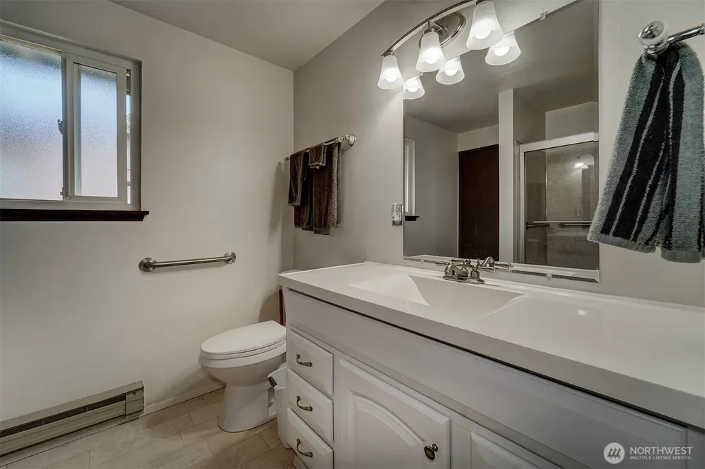 7085 Thebes Street NE Bremerton WA 98311