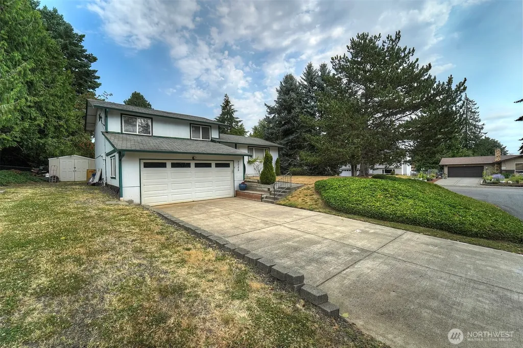 7085 Thebes Street NE Bremerton WA 98311