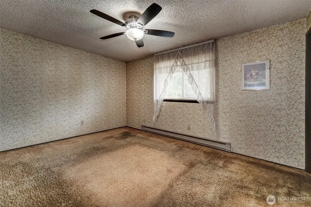 7085 Thebes Street NE Bremerton WA 98311