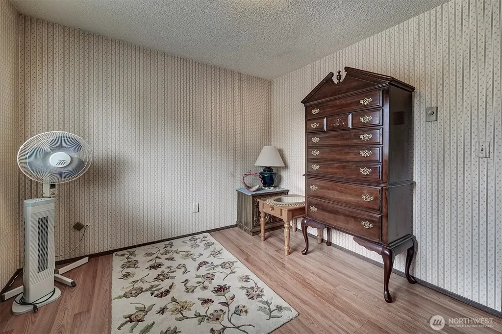 7085 Thebes Street NE Bremerton WA 98311