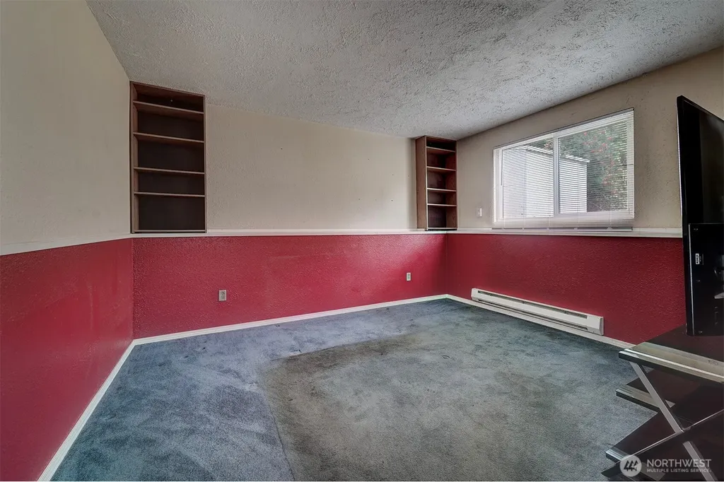 7085 Thebes Street NE Bremerton WA 98311