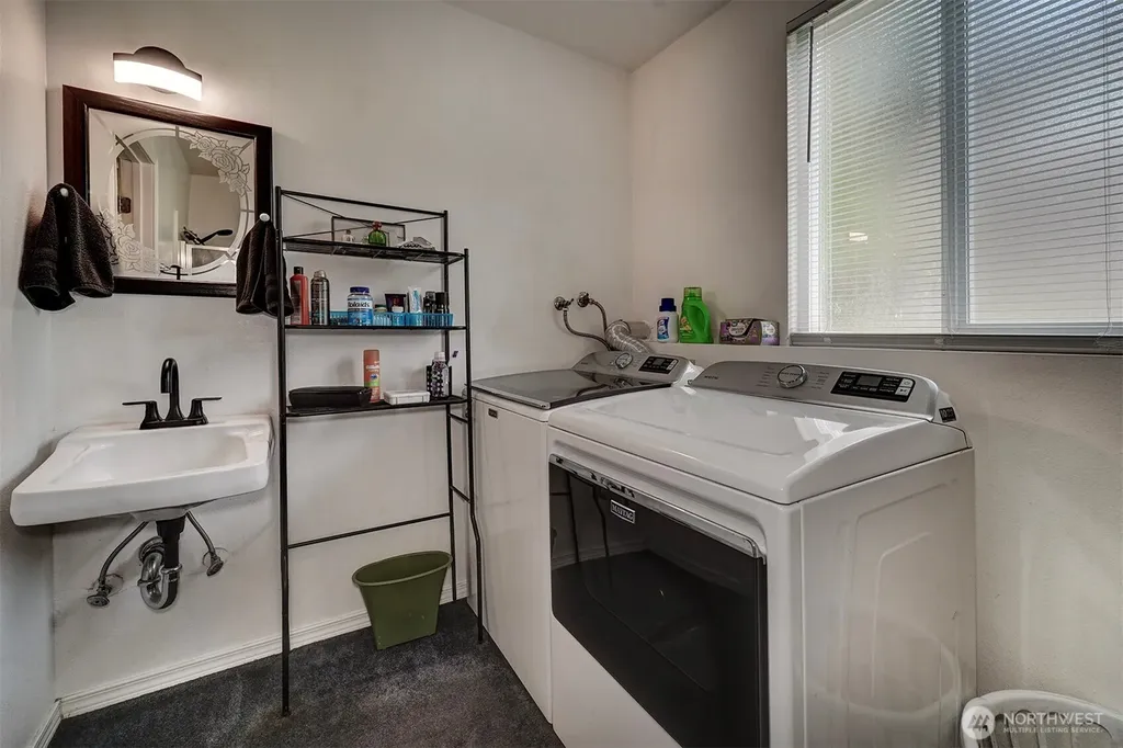 7085 Thebes Street NE Bremerton WA 98311