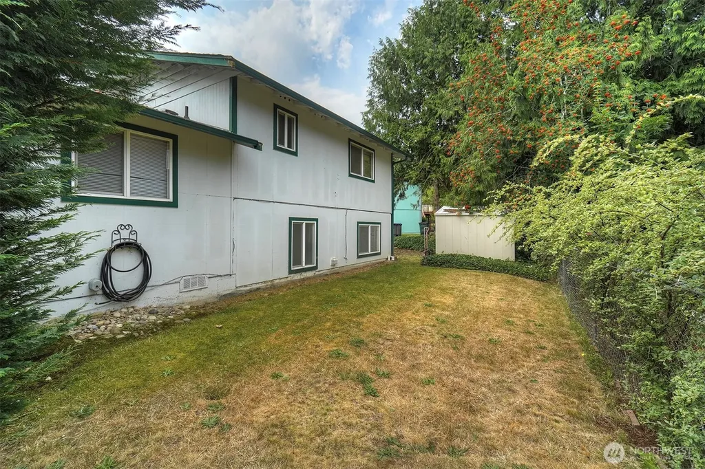 7085 Thebes Street NE Bremerton WA 98311