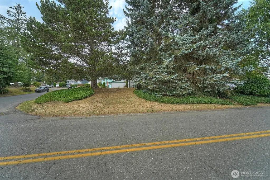 7085 Thebes Street NE Bremerton WA 98311