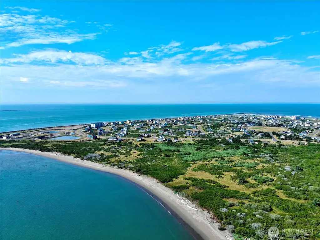 1376 E Ocean Shores Boulevard SW Ocean Shores WA 98569