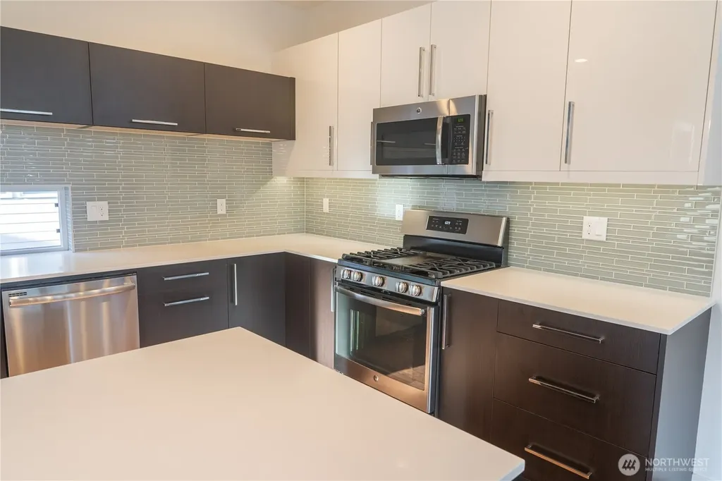 2614 SW Genesee Street Seattle WA 98126