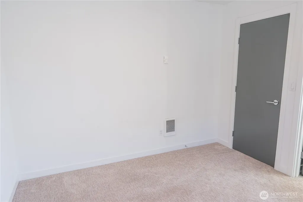 2614 SW Genesee Street Seattle WA 98126