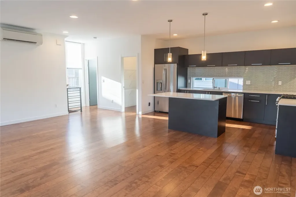 2614 SW Genesee Street Seattle WA 98126