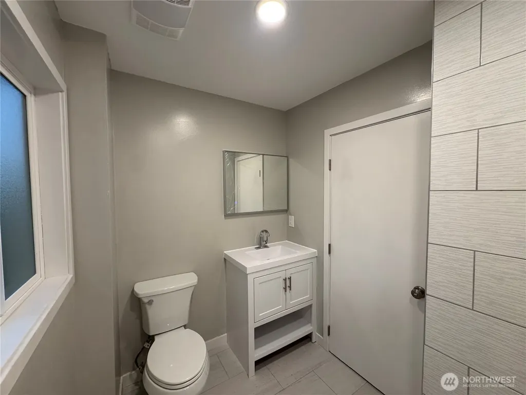 5523 S Leo Street Seattle WA 98178