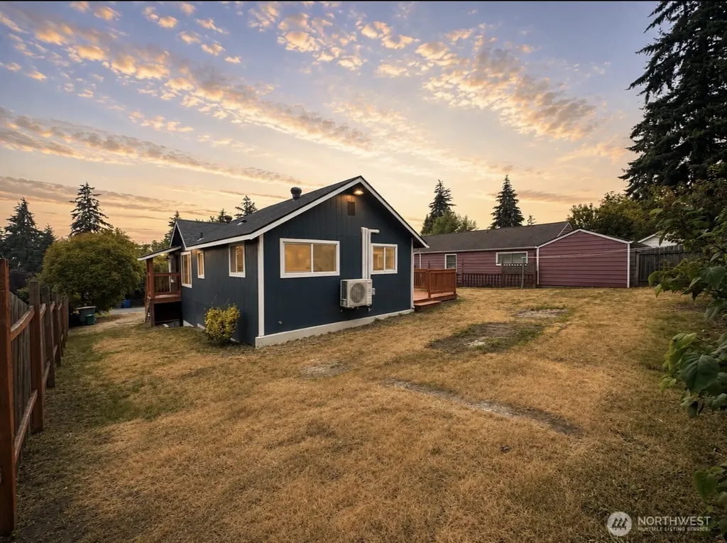 5523 S Leo Street Seattle WA 98178