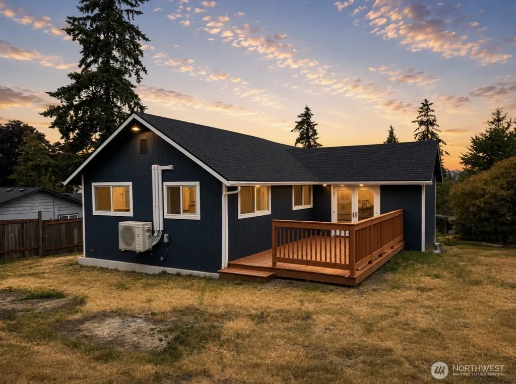 5523 S Leo Street Seattle WA 98178
