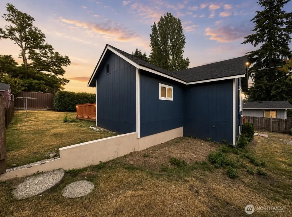 5523 S Leo Street Seattle WA 98178