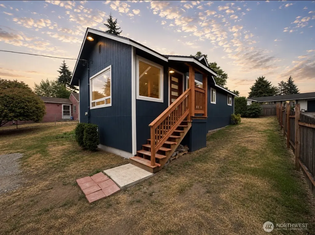 5523 S Leo Street Seattle WA 98178
