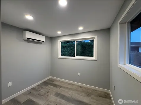 5523 S Leo Street Seattle WA 98178