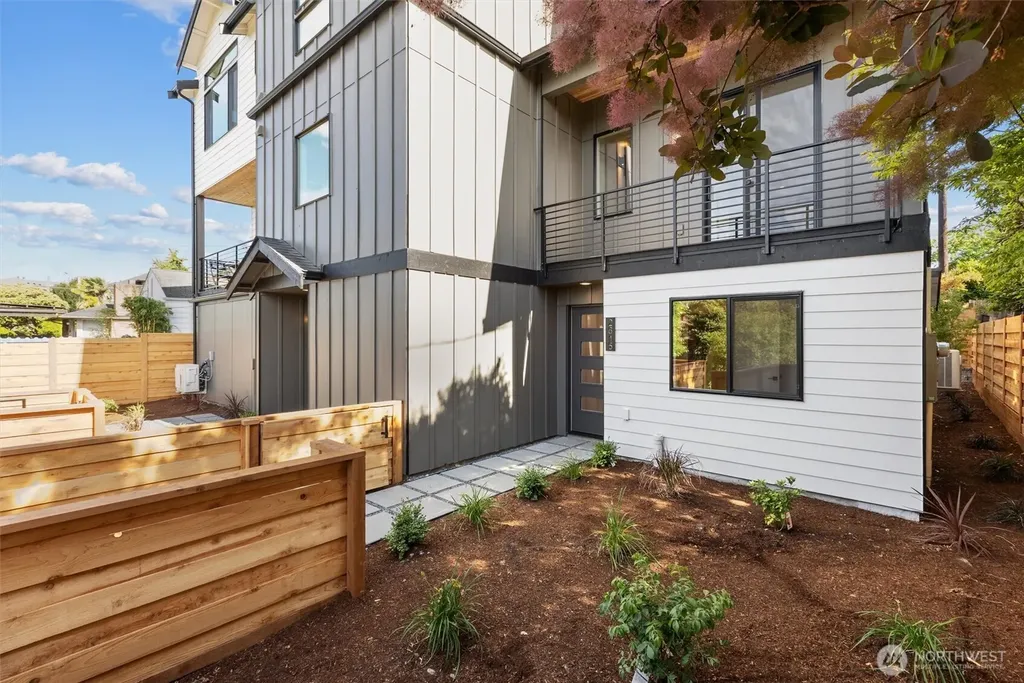 2615 NW 87th Street Seattle WA 98117