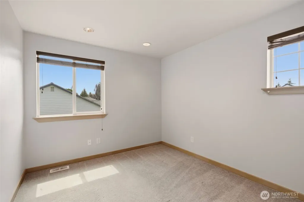 18811 103rd Avenue E Puyallup WA 98374
