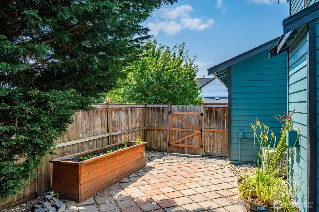 18811 103rd Avenue E Puyallup WA 98374
