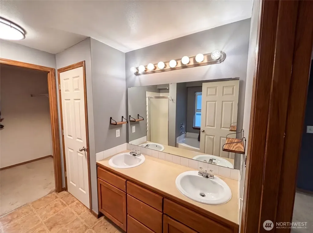 4919 106th Street NE Marysville WA 98270